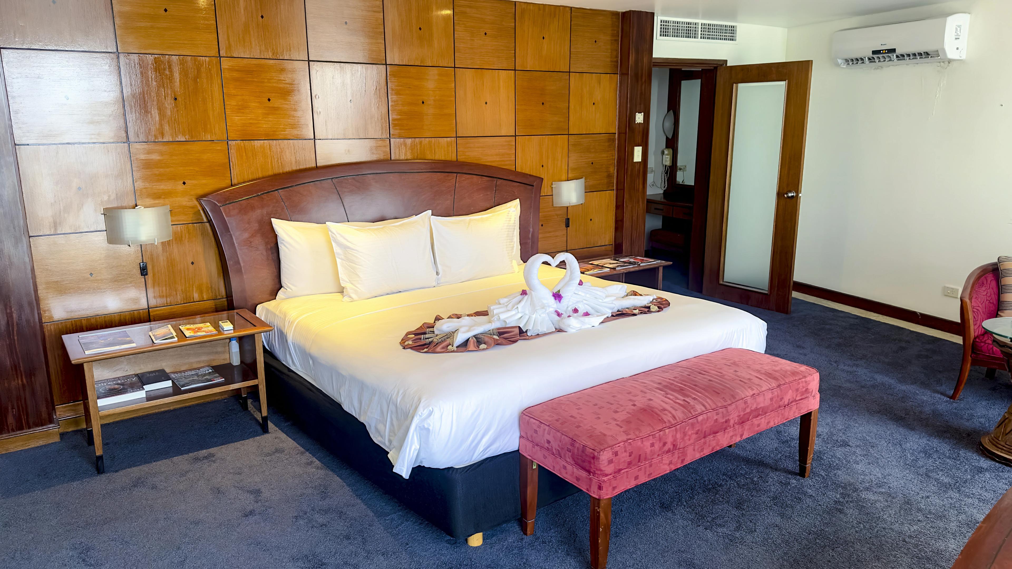 Crown Hotel image 3