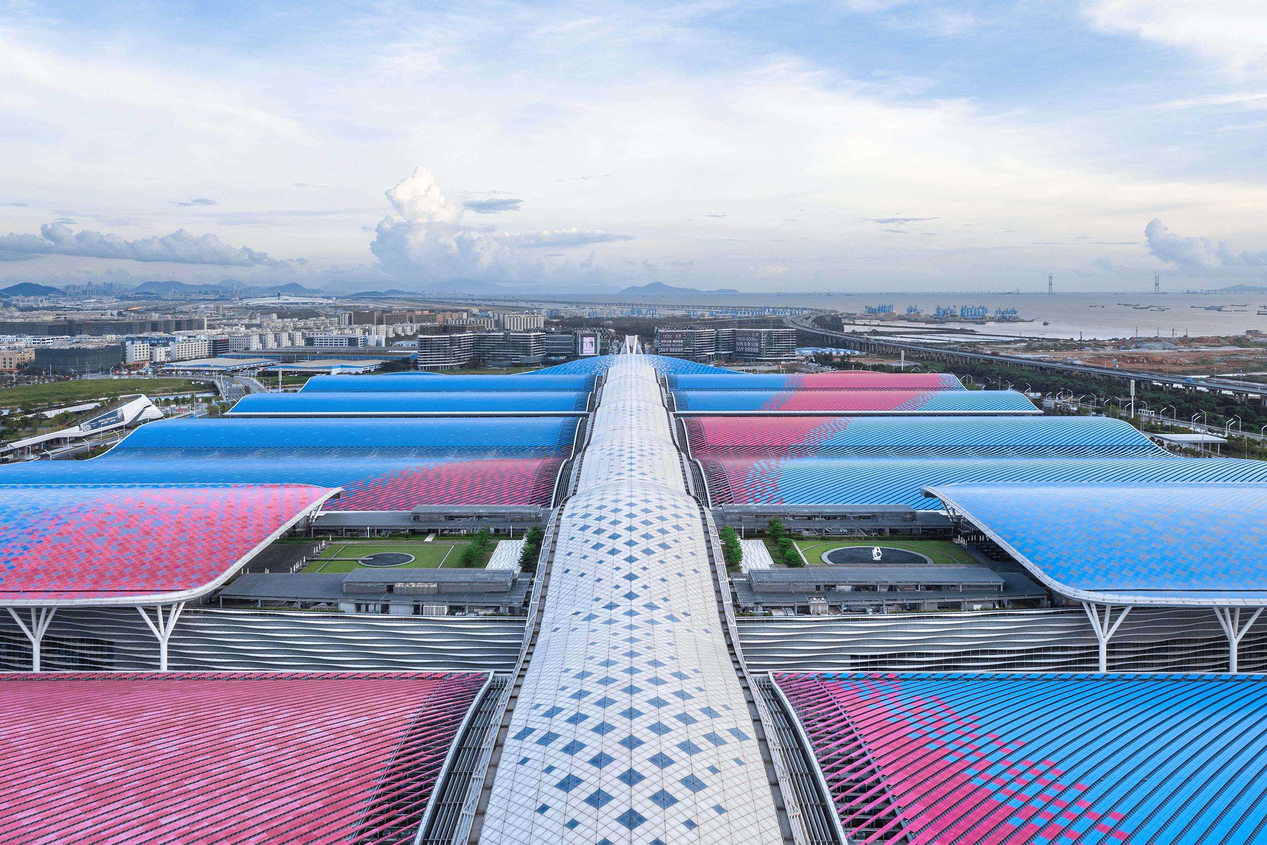 Shenzhen World Exhibition and Convention Center image 5