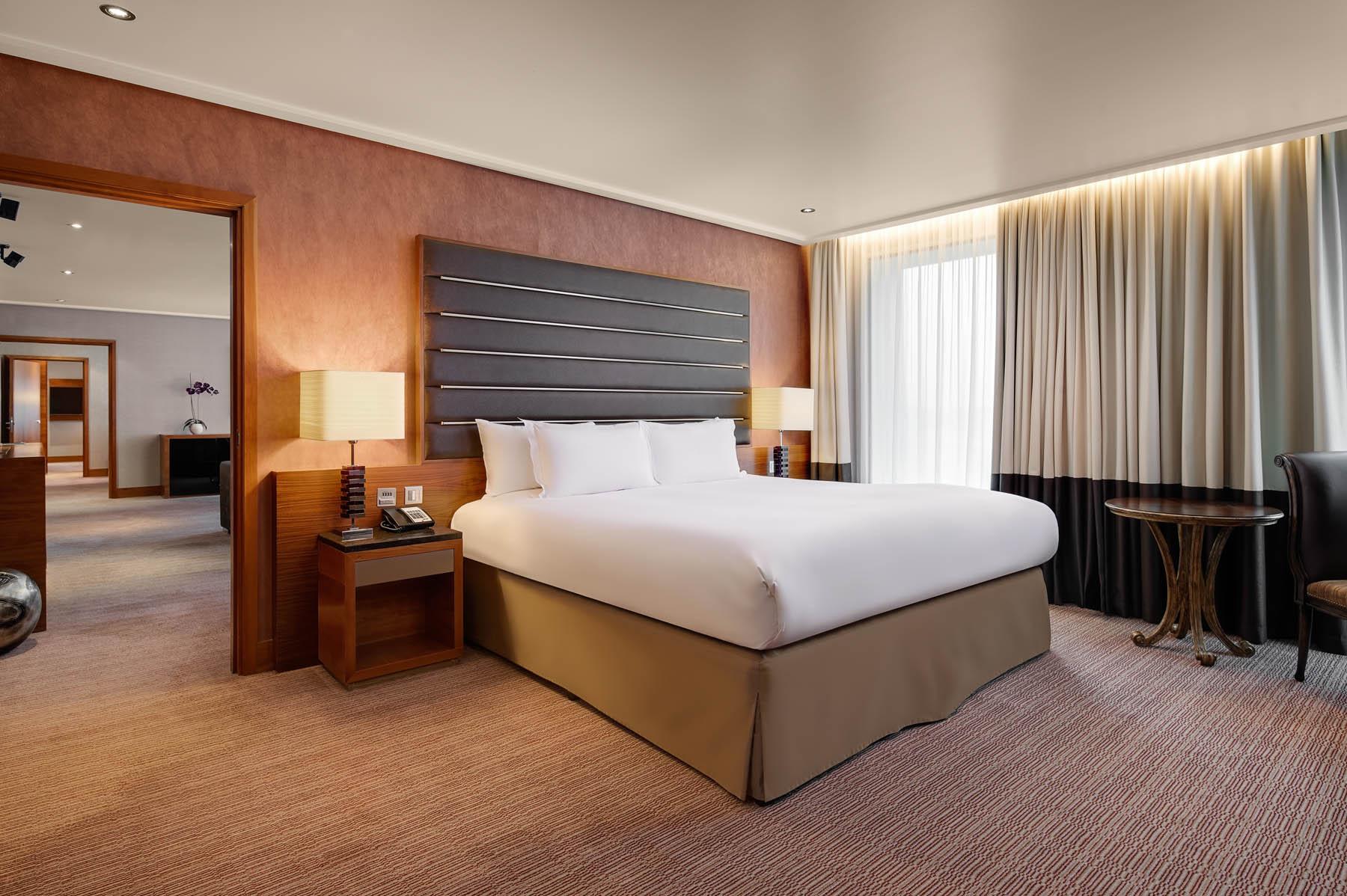 Sofitel London Heathrow image 6