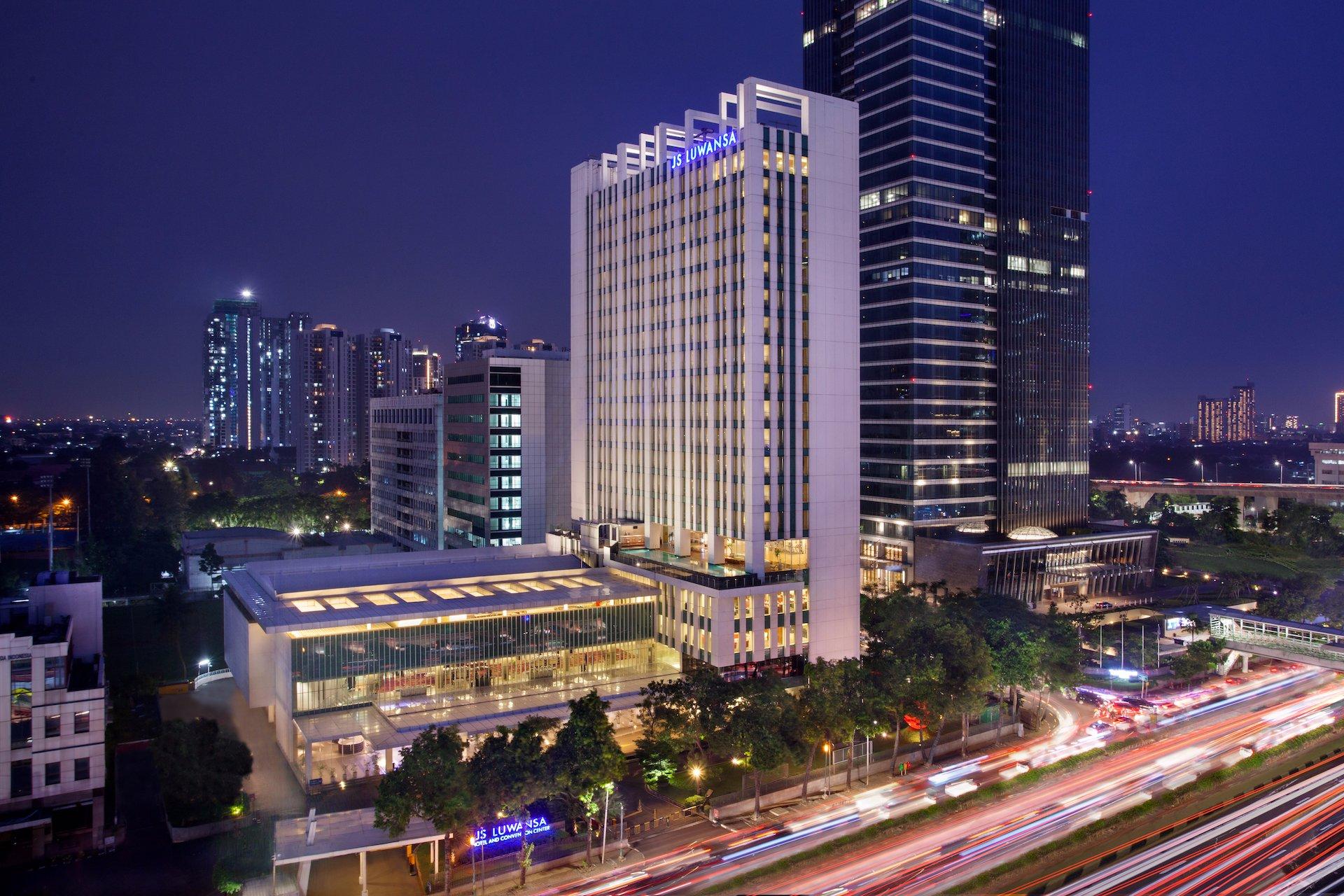 JS Luwansa Hotel and Convention Center image 1