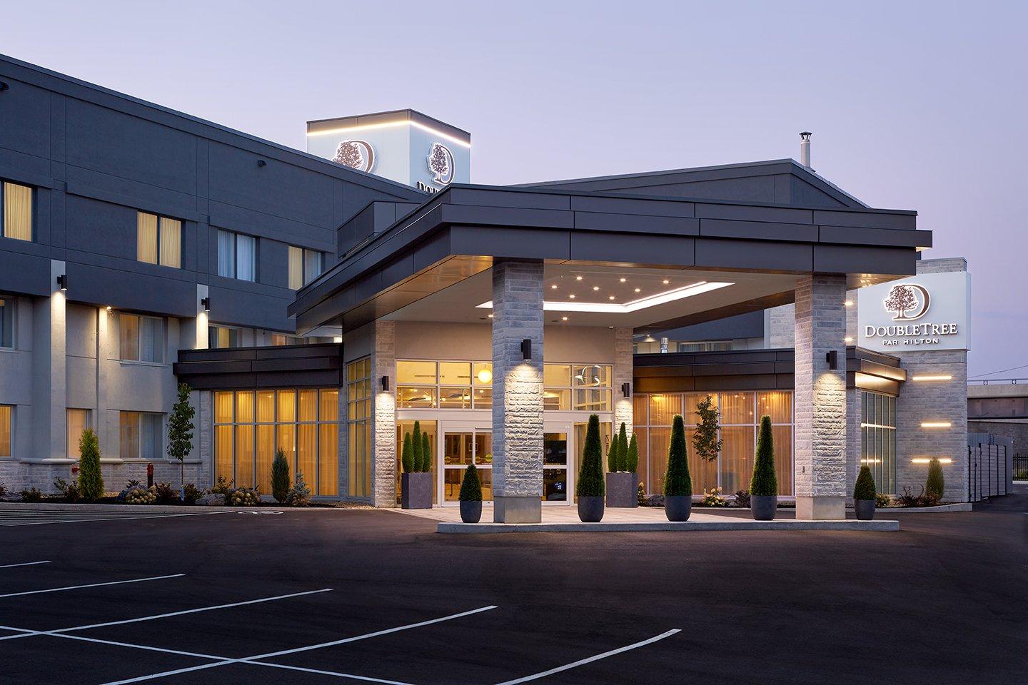 DoubleTree by Hilton Montreal image 4