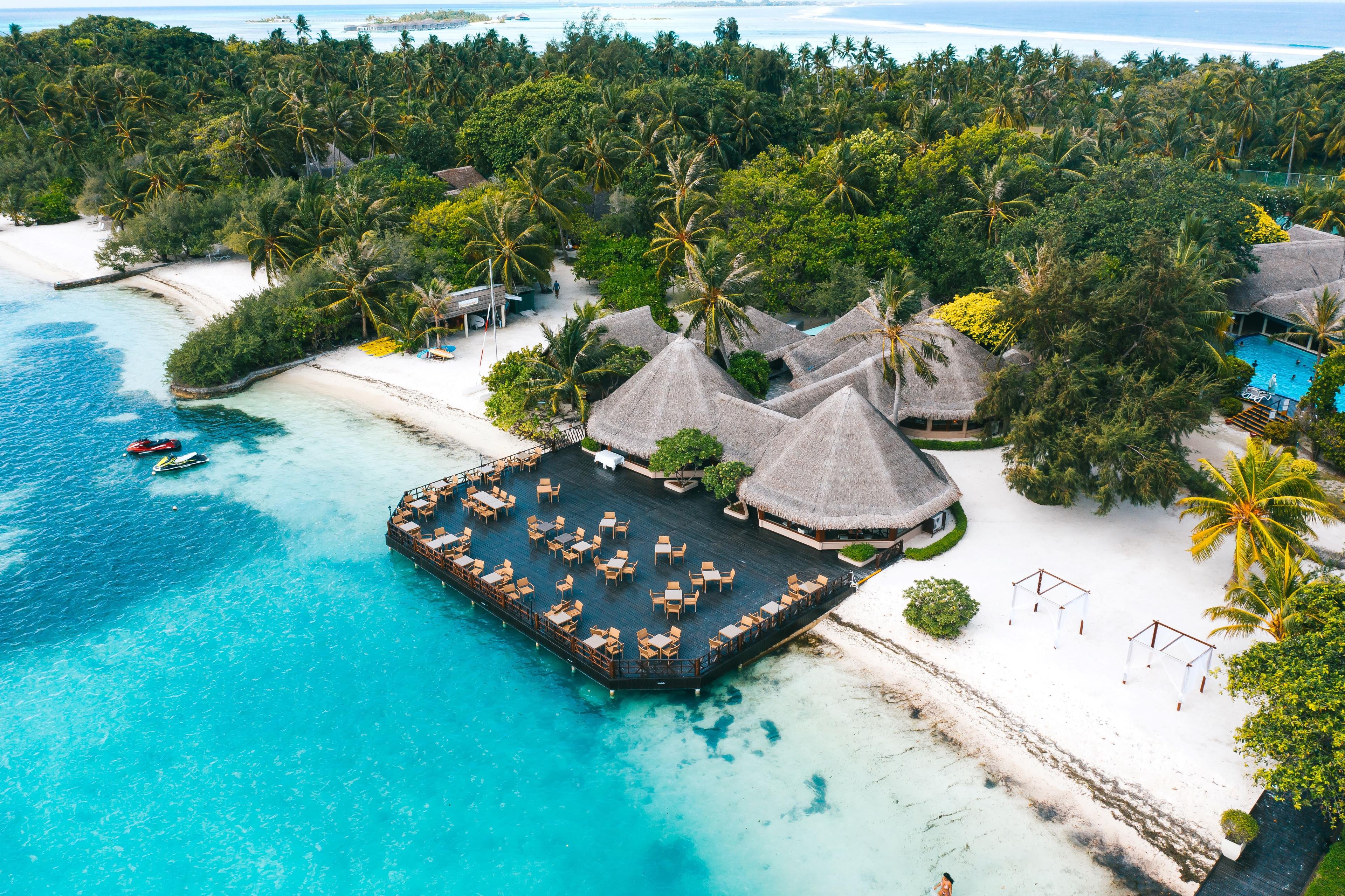 Adaaran Select Hudhuranfushi image 2
