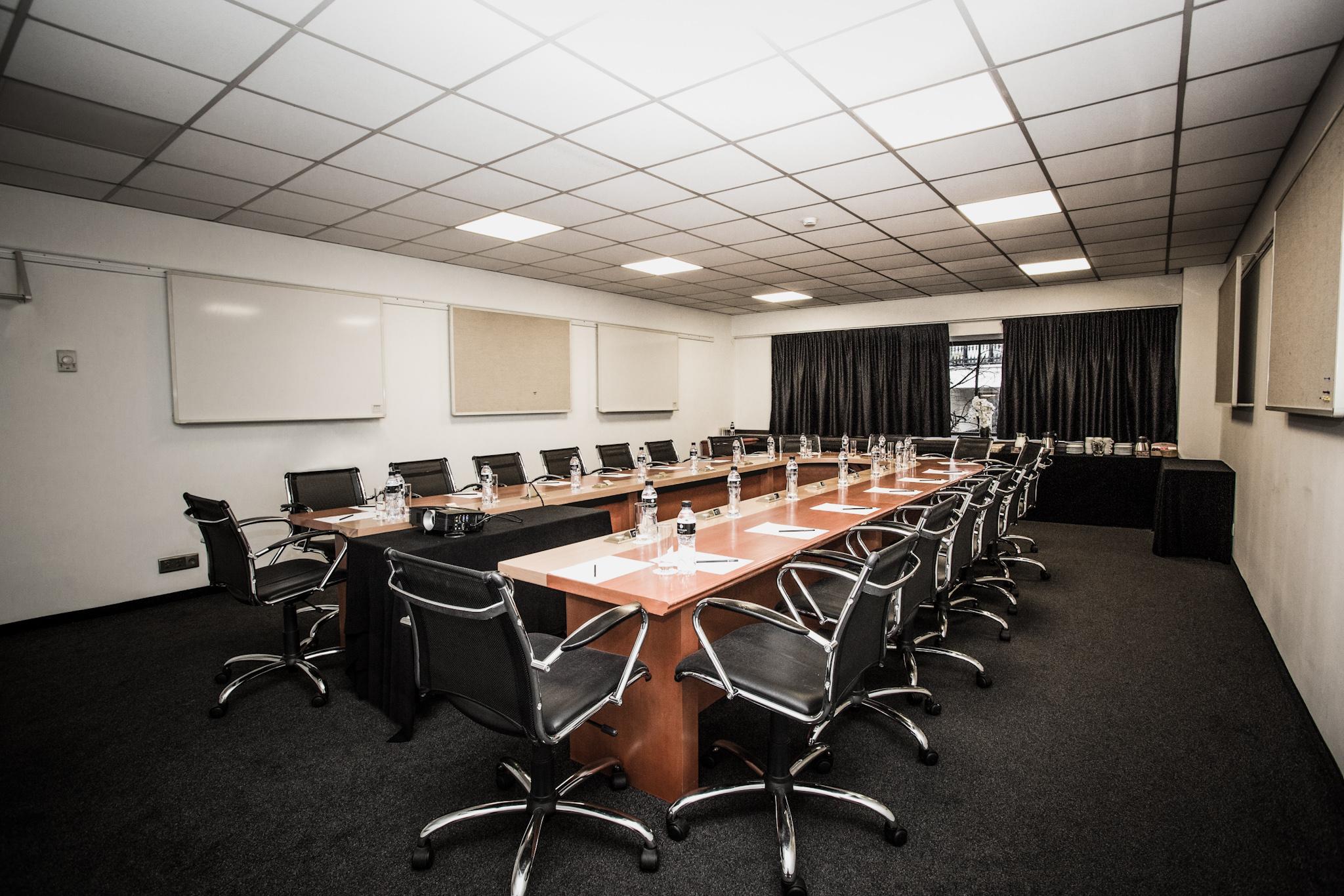 Small Meeting Room Varna with daylight | Hotel Marinela Sofia