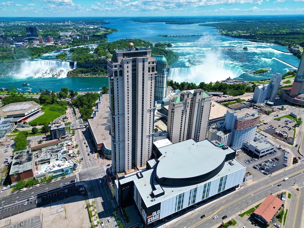 Hilton Niagara Falls/Fallsview Hotel & Suites image 5