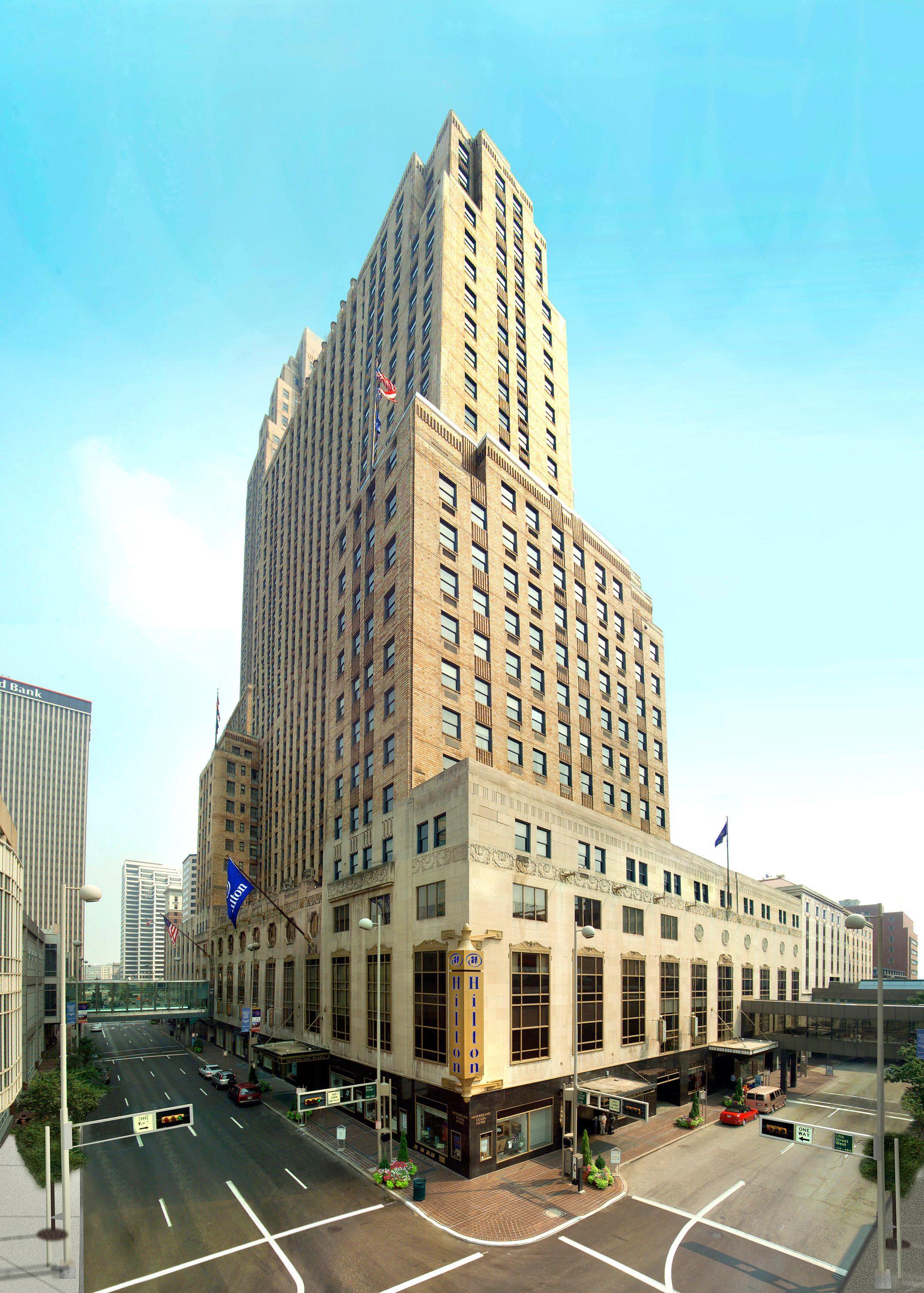 Hilton Cincinnati Netherland Plaza image 2