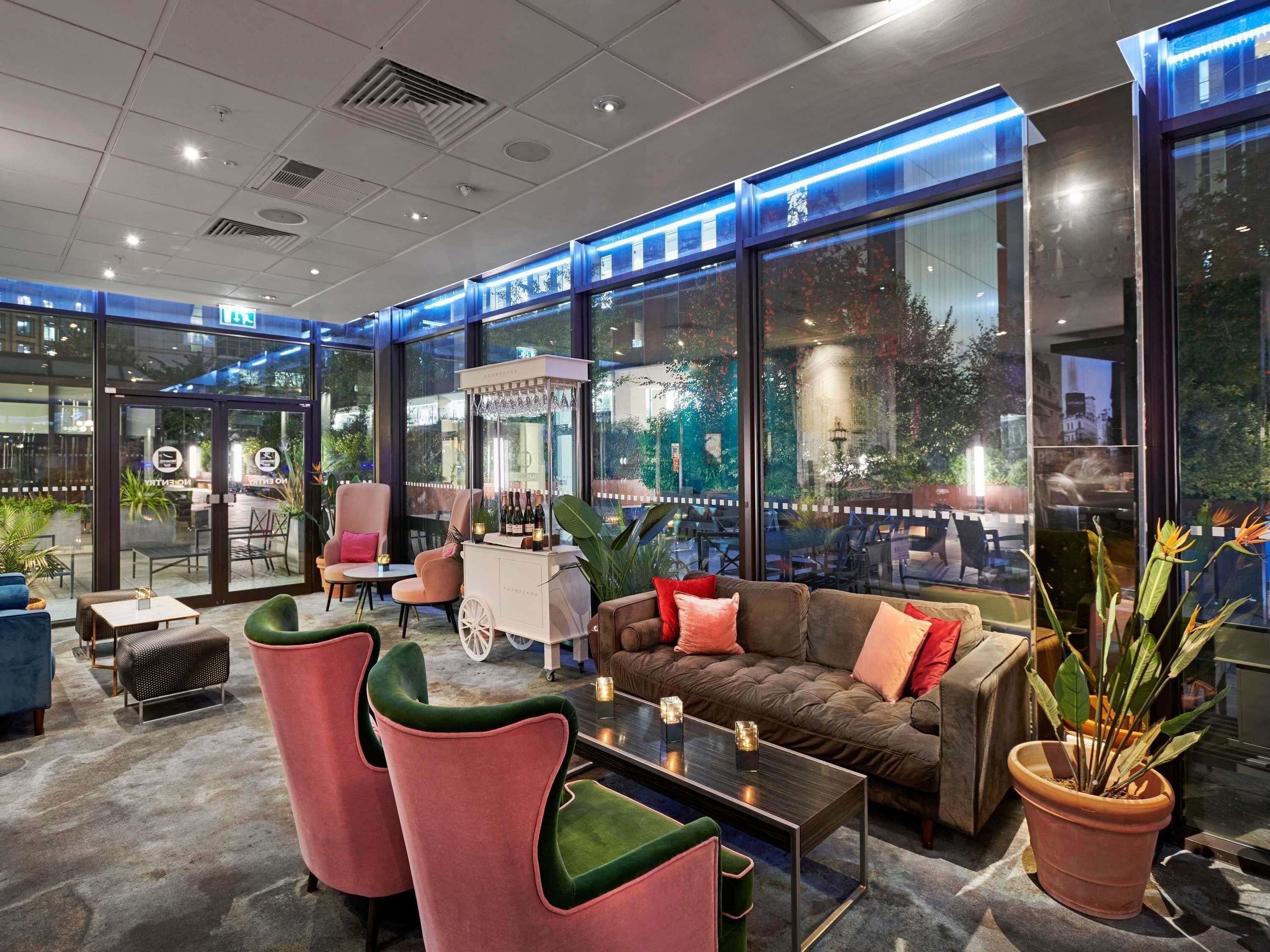 Novotel London West image 6
