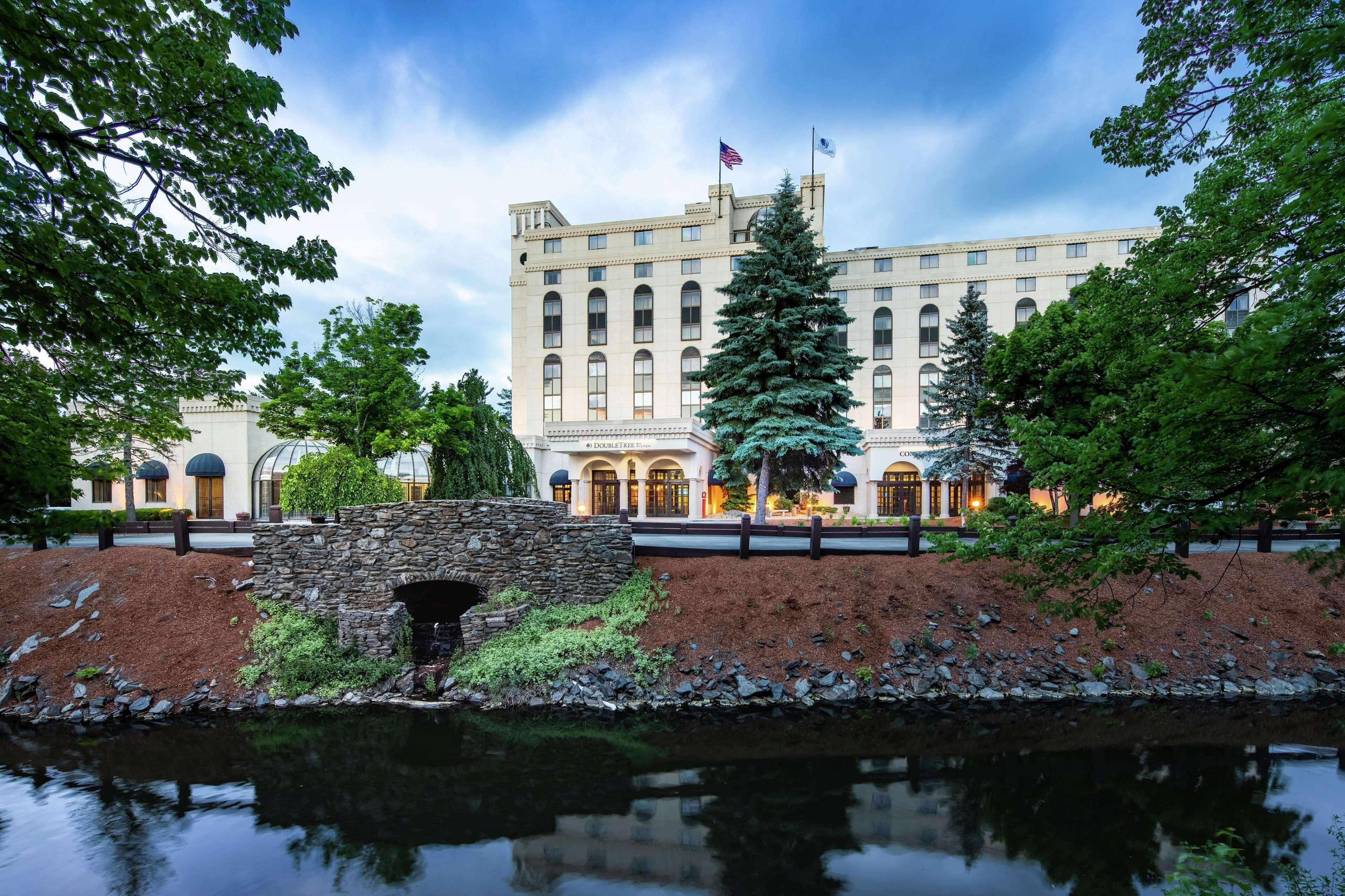 DoubleTree by Hilton Nashua image 2