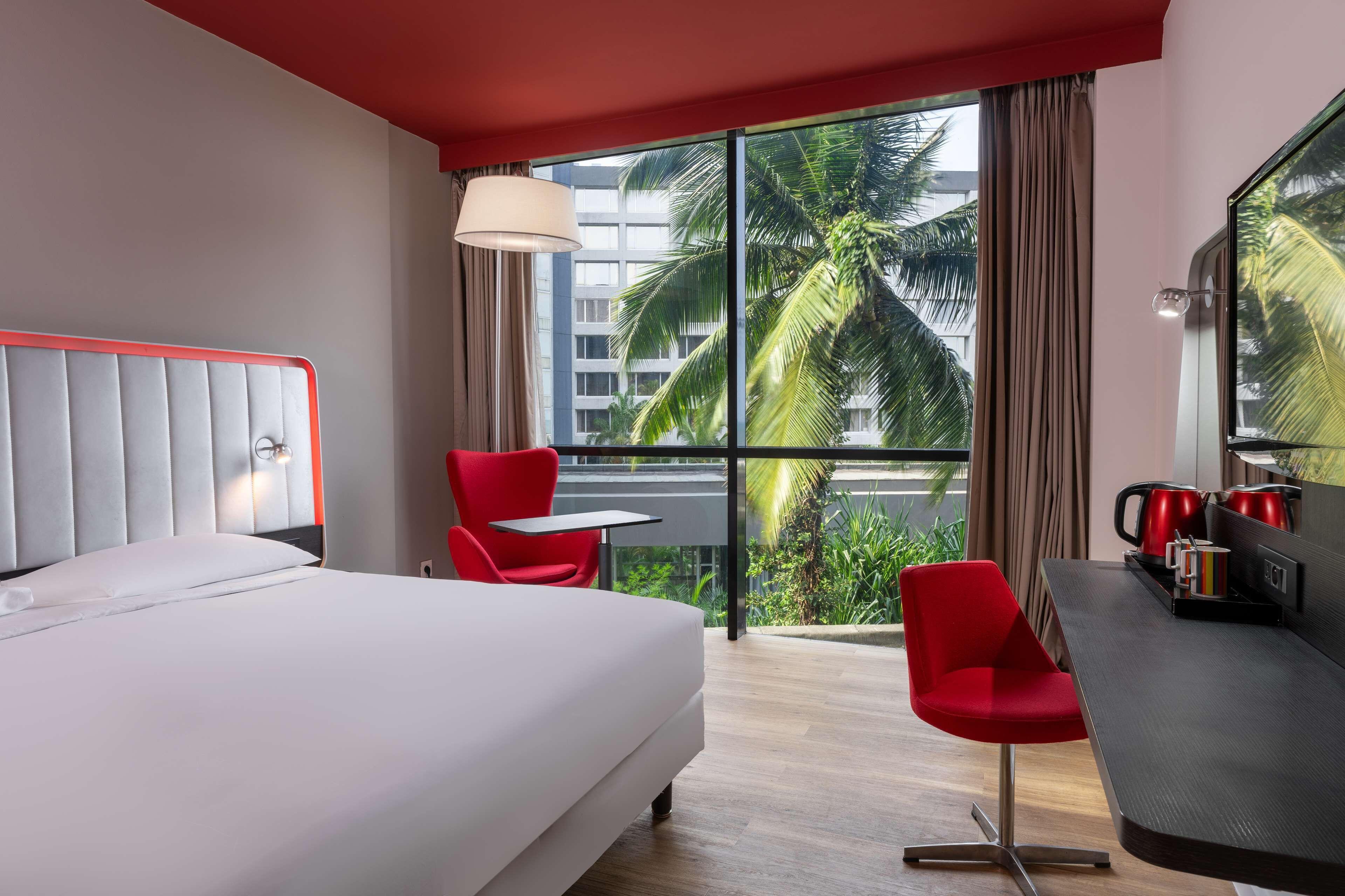 Park Inn by Radisson Libreville image 6