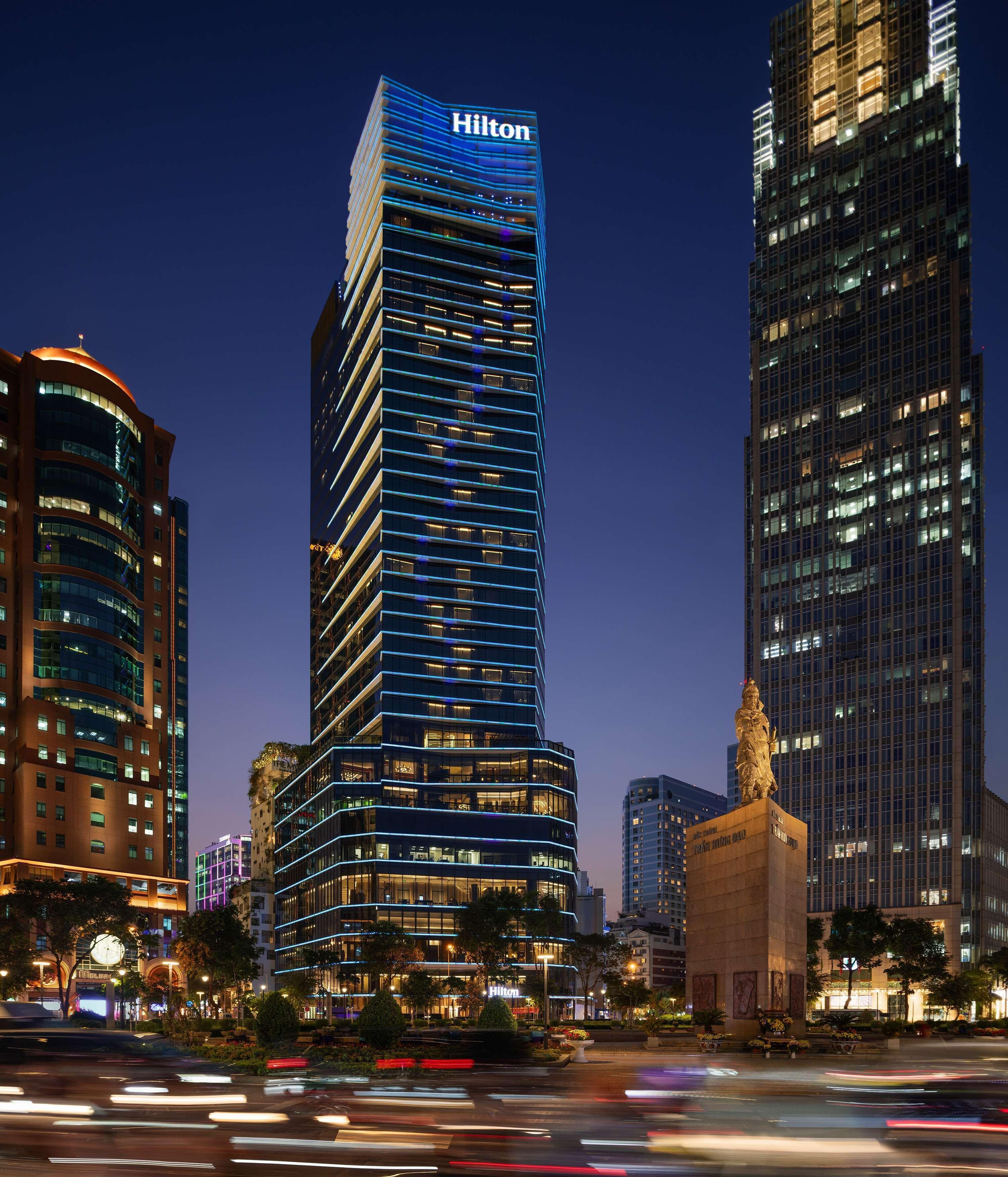 Hilton Saigon image 3