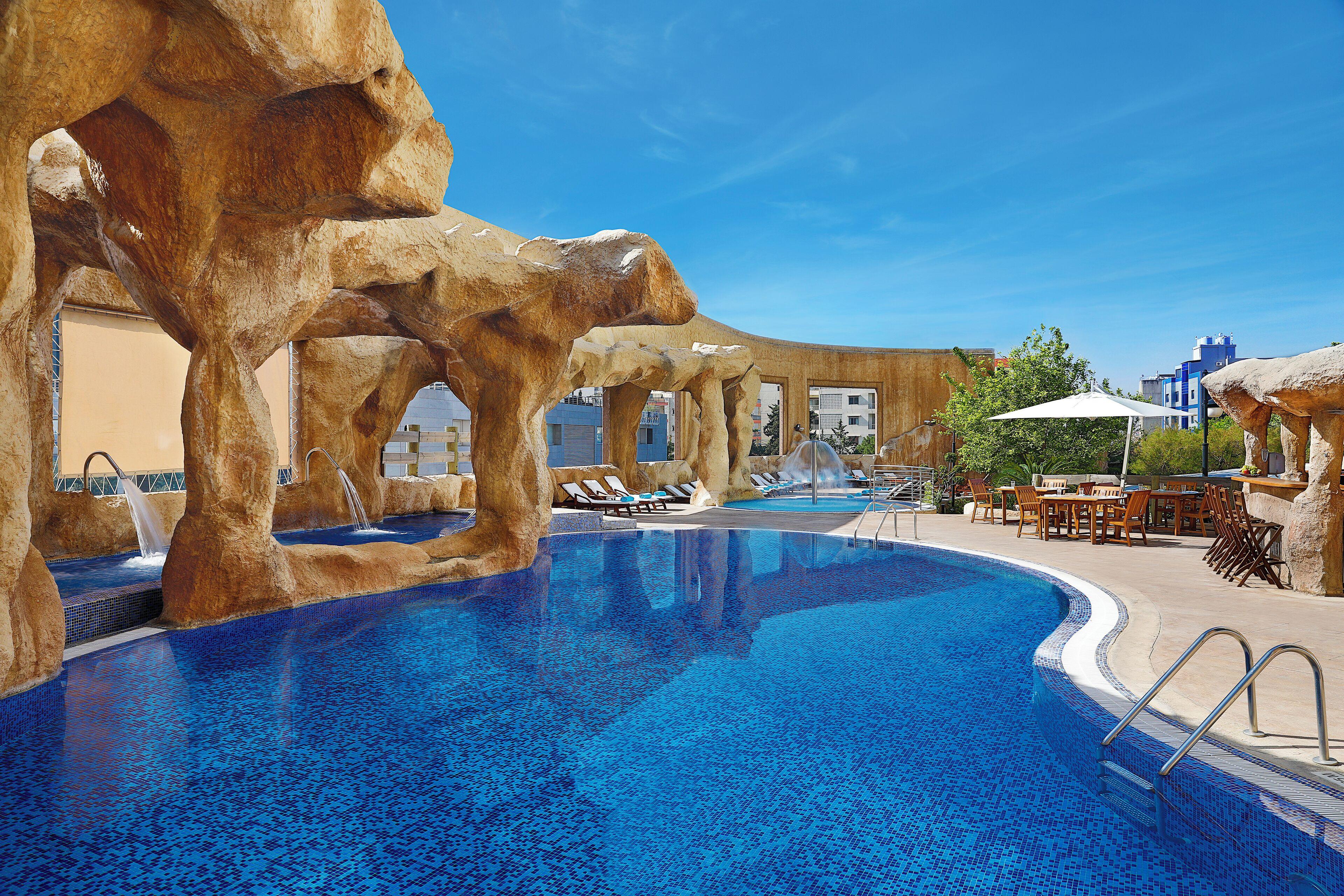 Hilton Beirut Habtoor Grand image 4