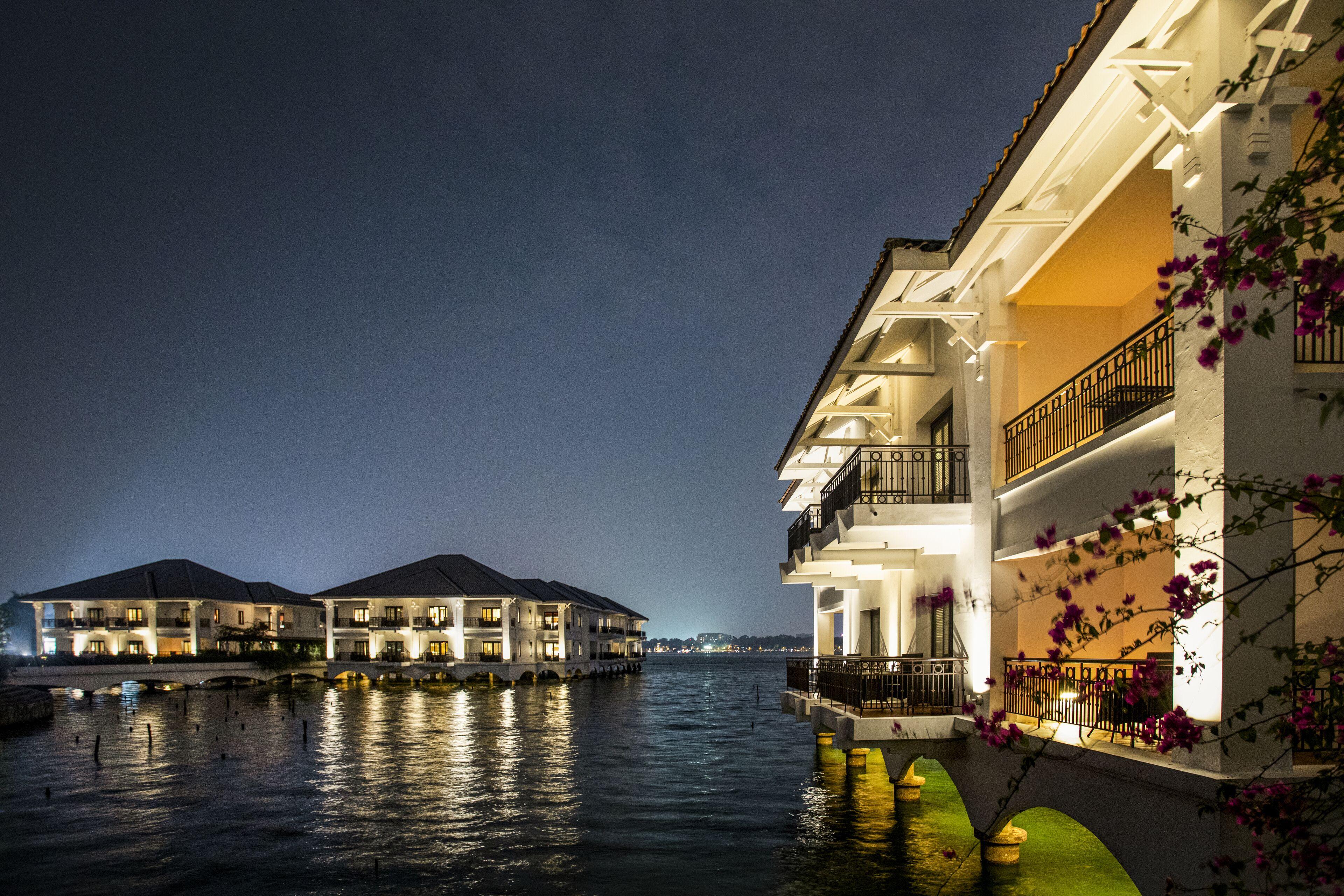 InterContinental Hanoi Westlake image 5