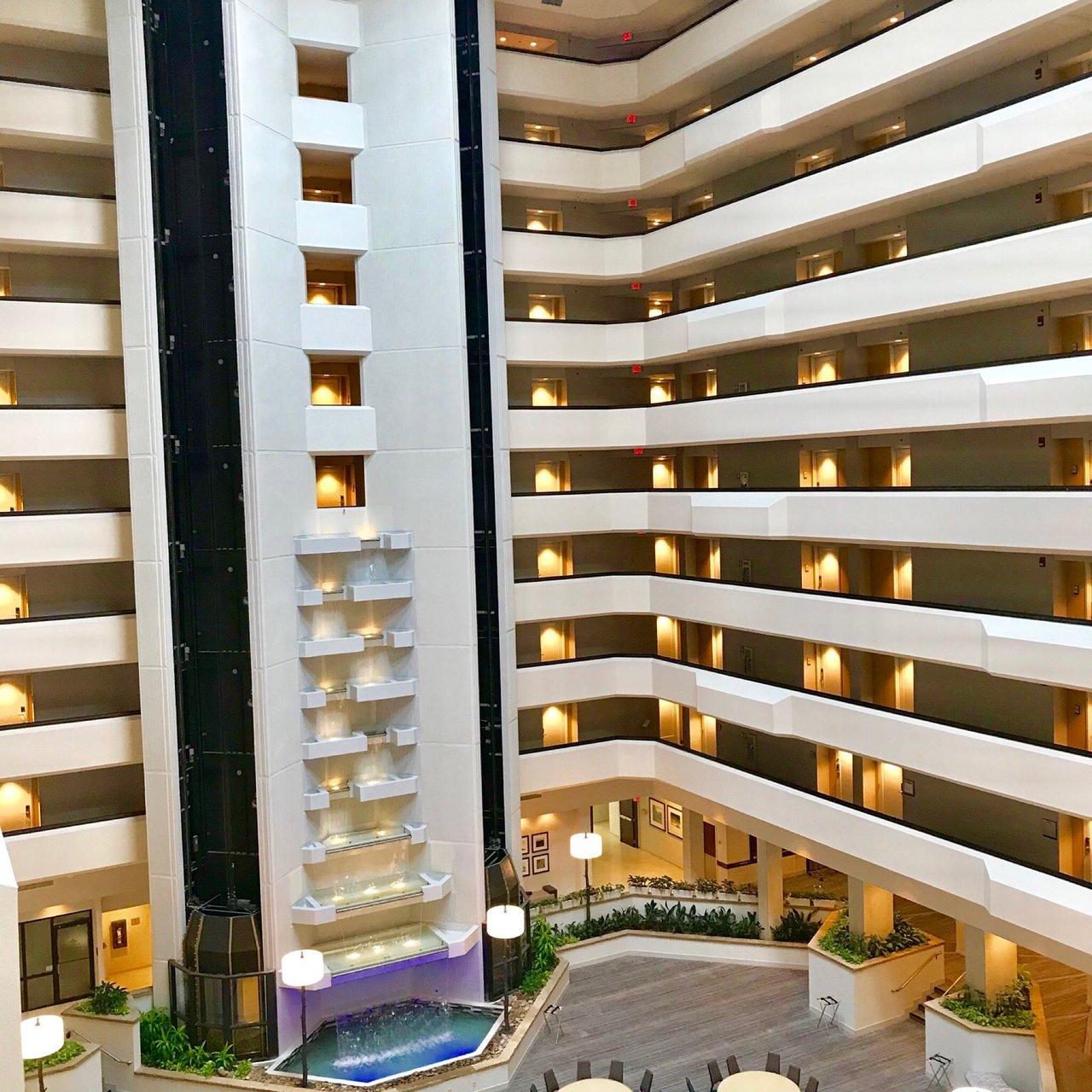 Sheraton West Des Moines Hotel image 4
