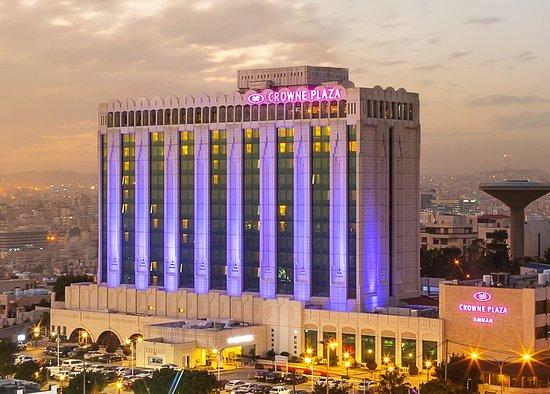 Crowne Plaza Amman image 6