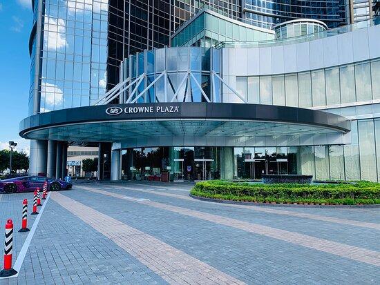 Crowne Plaza Macau image 2