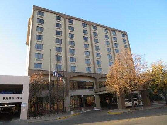 Radisson Hotel Bismarck image 3