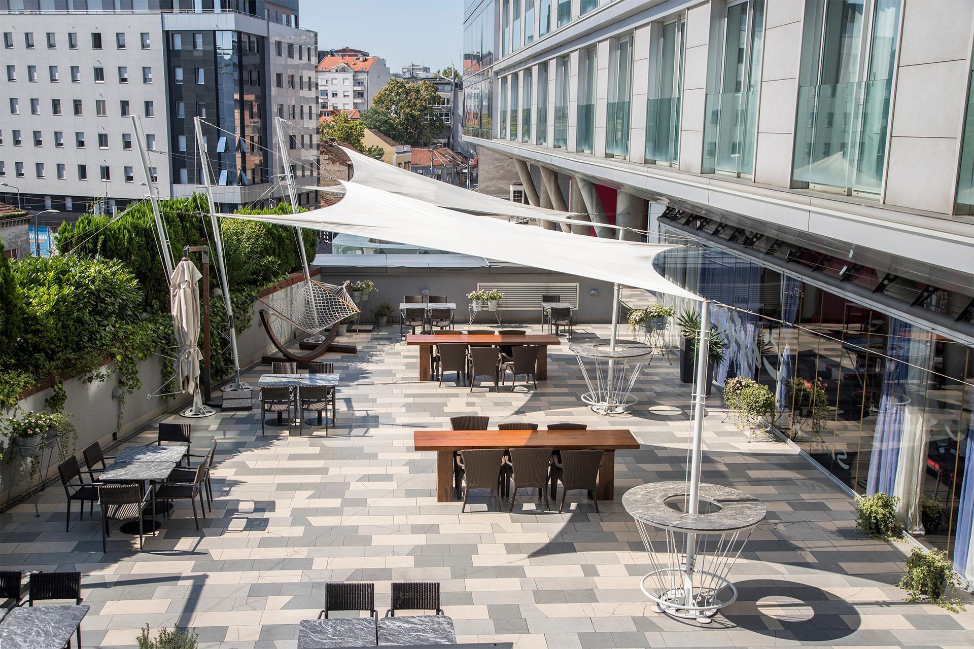 Golden Tulip Zira Belgrade image 6