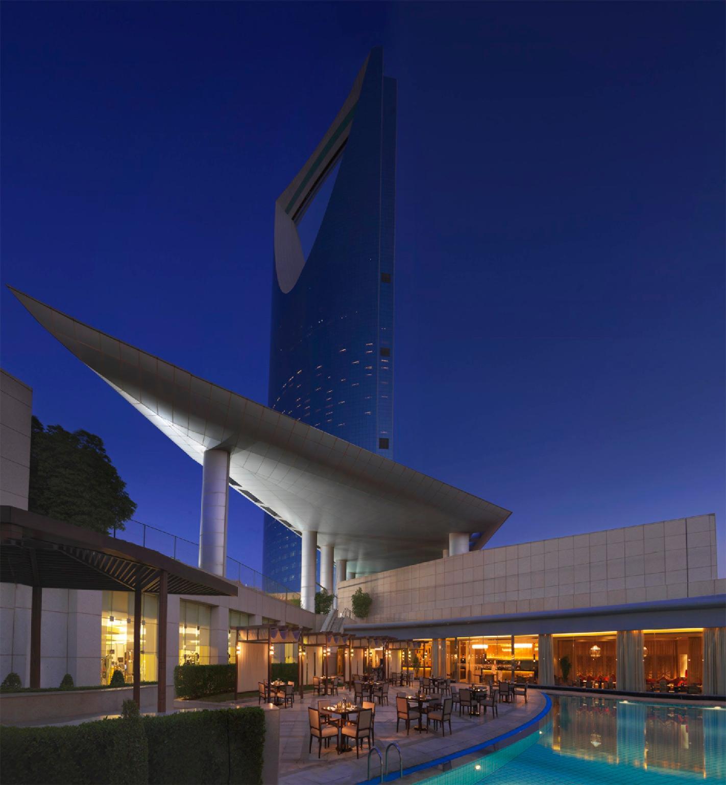 Four Seasons Hotel Riyadh at Kingdom Centre image 5
