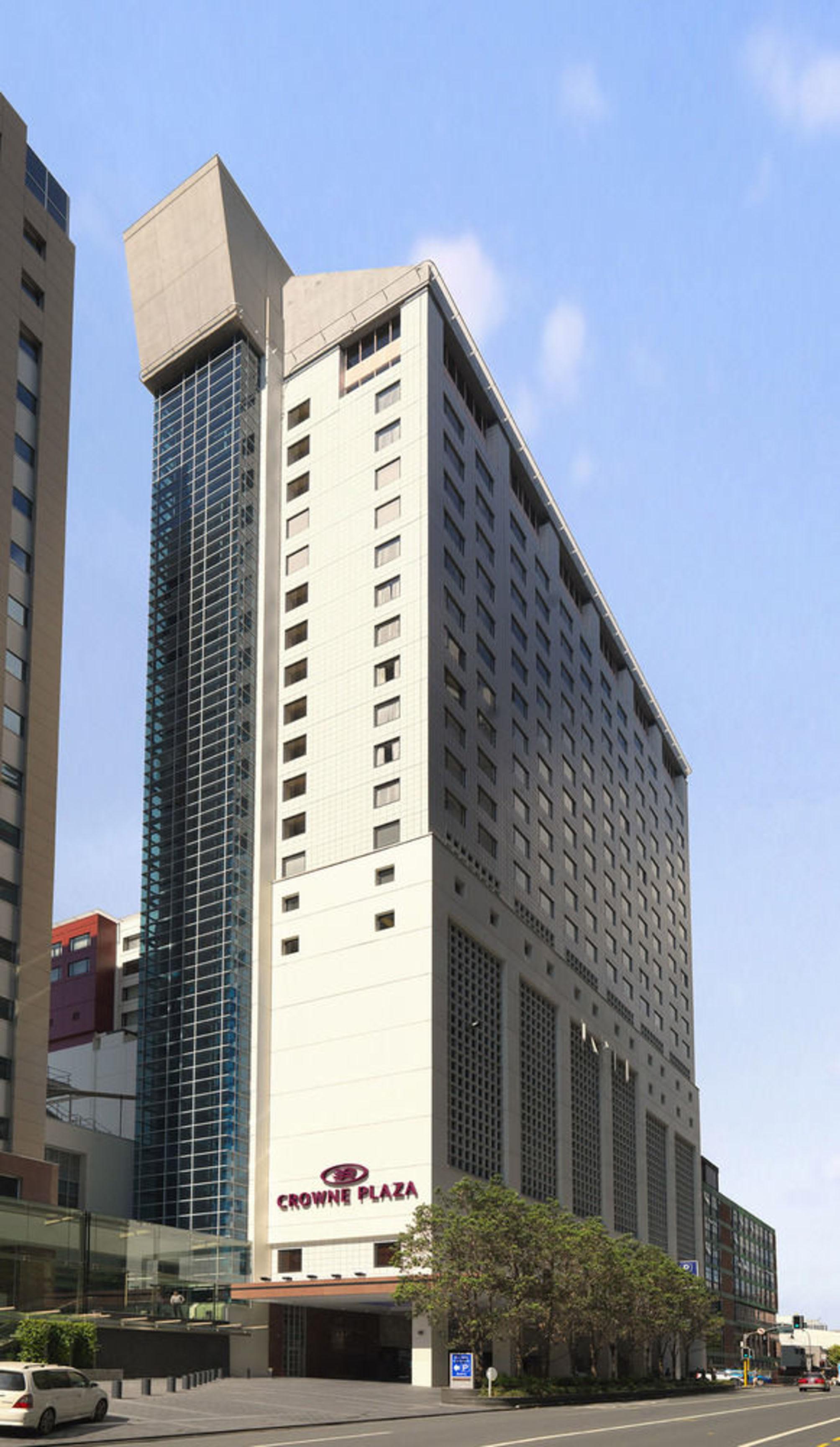 Crowne Plaza Auckland image 4