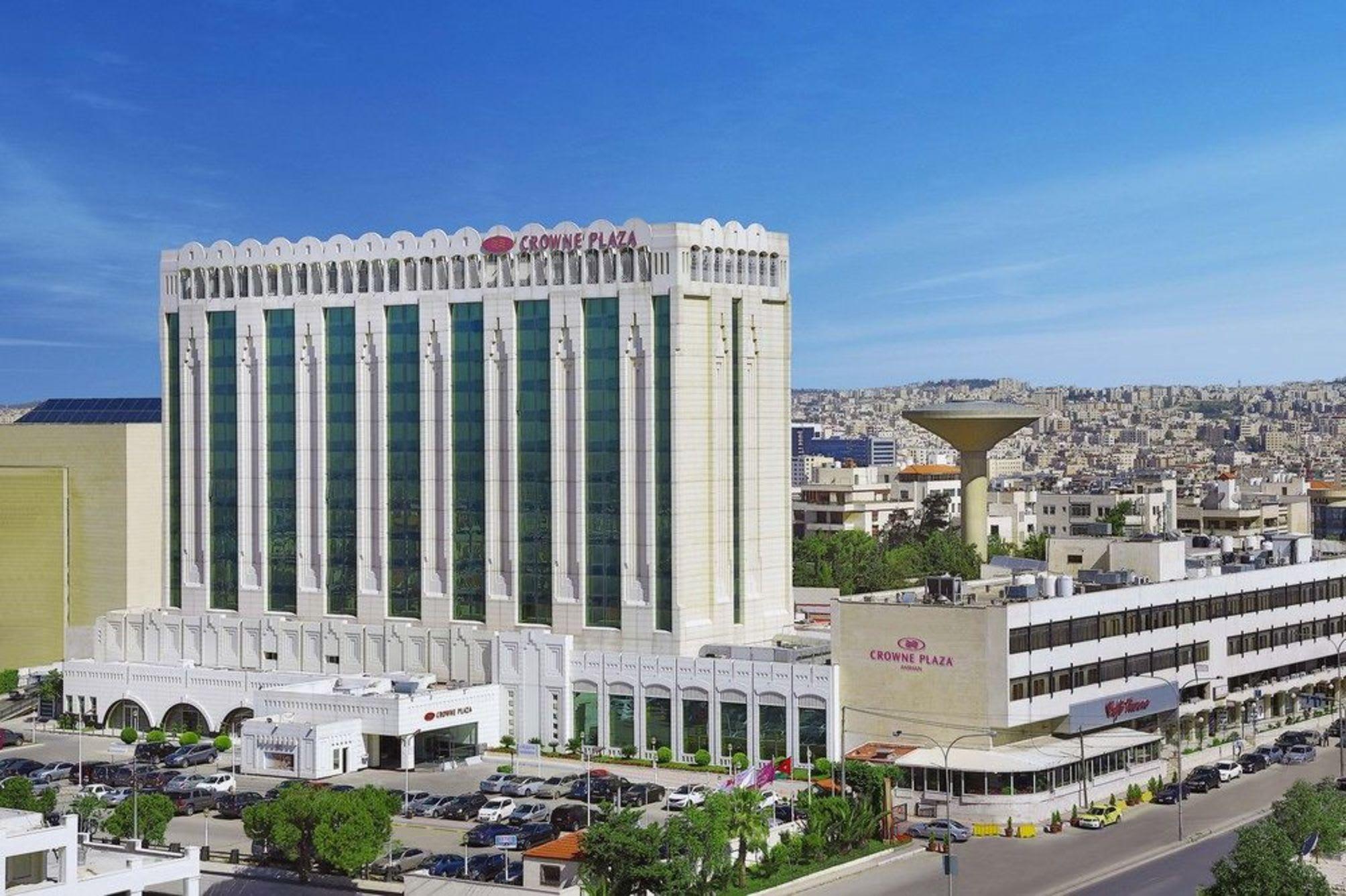 Crowne Plaza Amman image 3