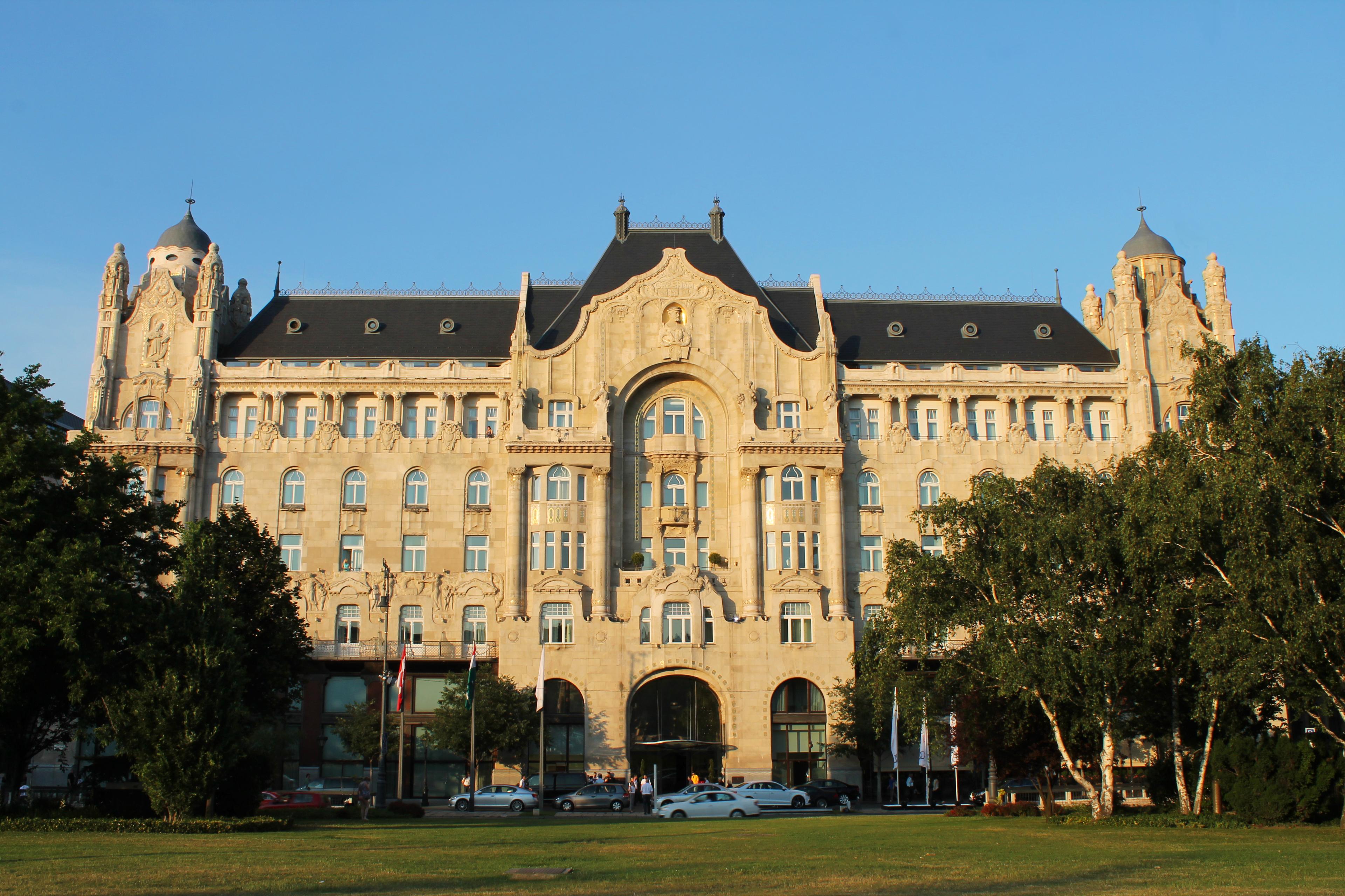 Four Seasons Hotel Gresham Palace Budapest image 3
