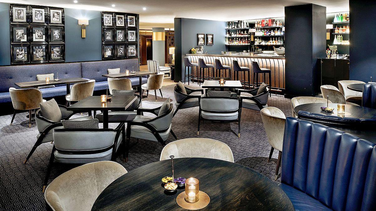 The-bar-Columbus-Monte-Carlo