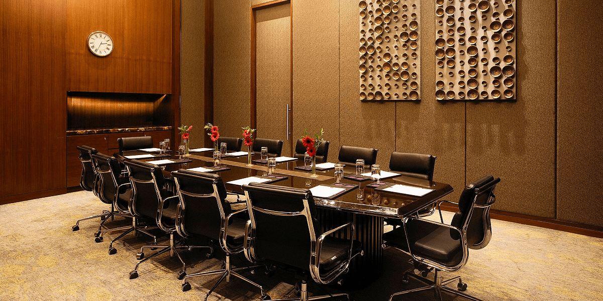 Book Premium Stay at the Best Family Hotels in Pune.