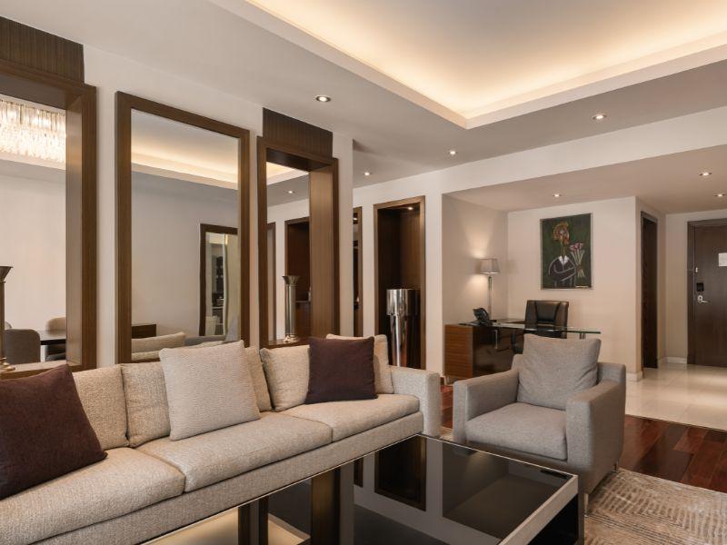 Dusit Thani LakeView Cairo image 4