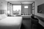 DoubleTree by Hilton Montreal image 2