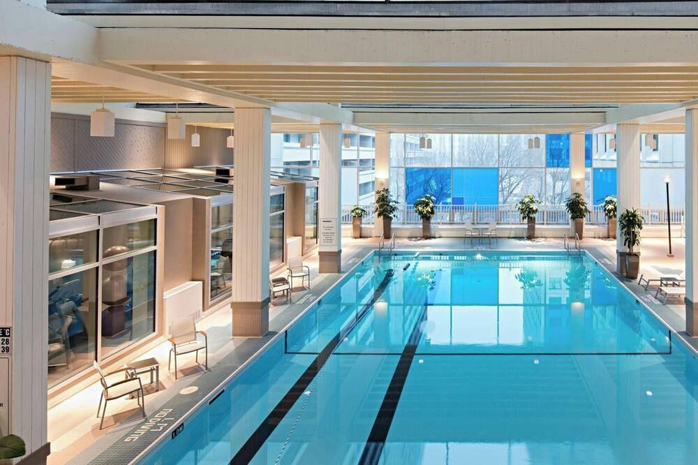 Delta Hotels by Marriott Winnipeg image 3