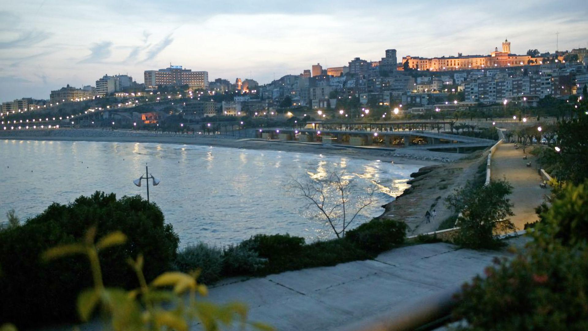 outstanding Tarragona - Tarragona Exhibition and Congress Center