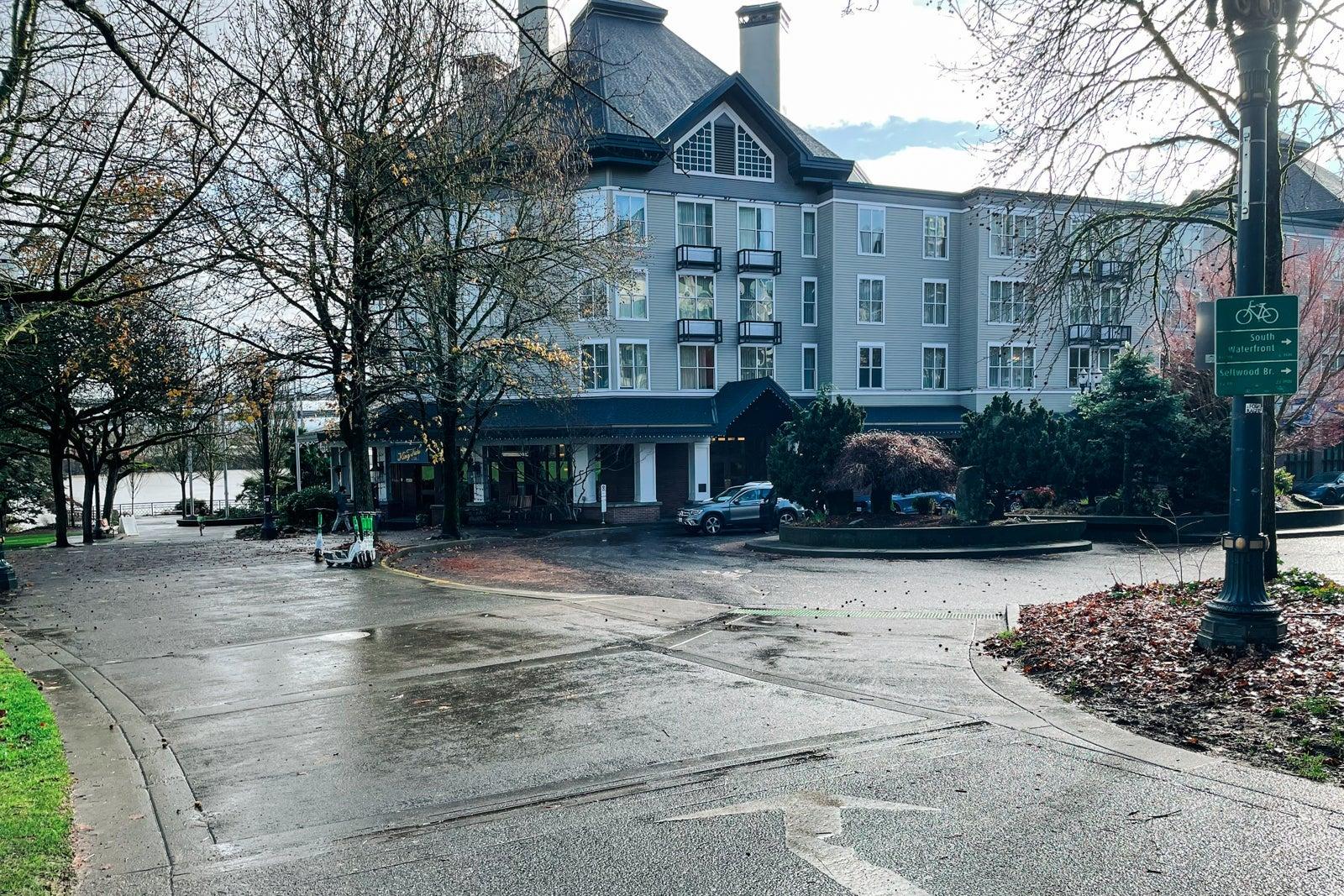 A stay at Kimpton RiverPlace Hotel, Portland